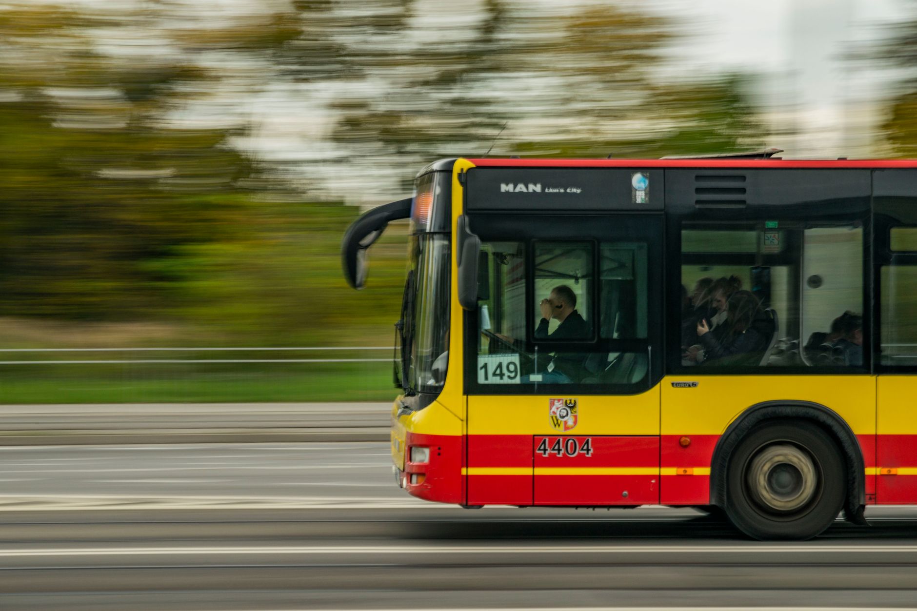 Autobus, credito d’imposta carburanti esteso al trasporto passeggeri