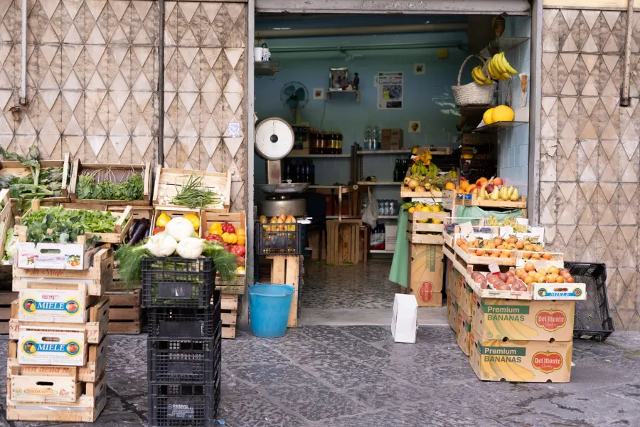 Ortofrutta, imballaggi in plastica consentiti fino al 2030